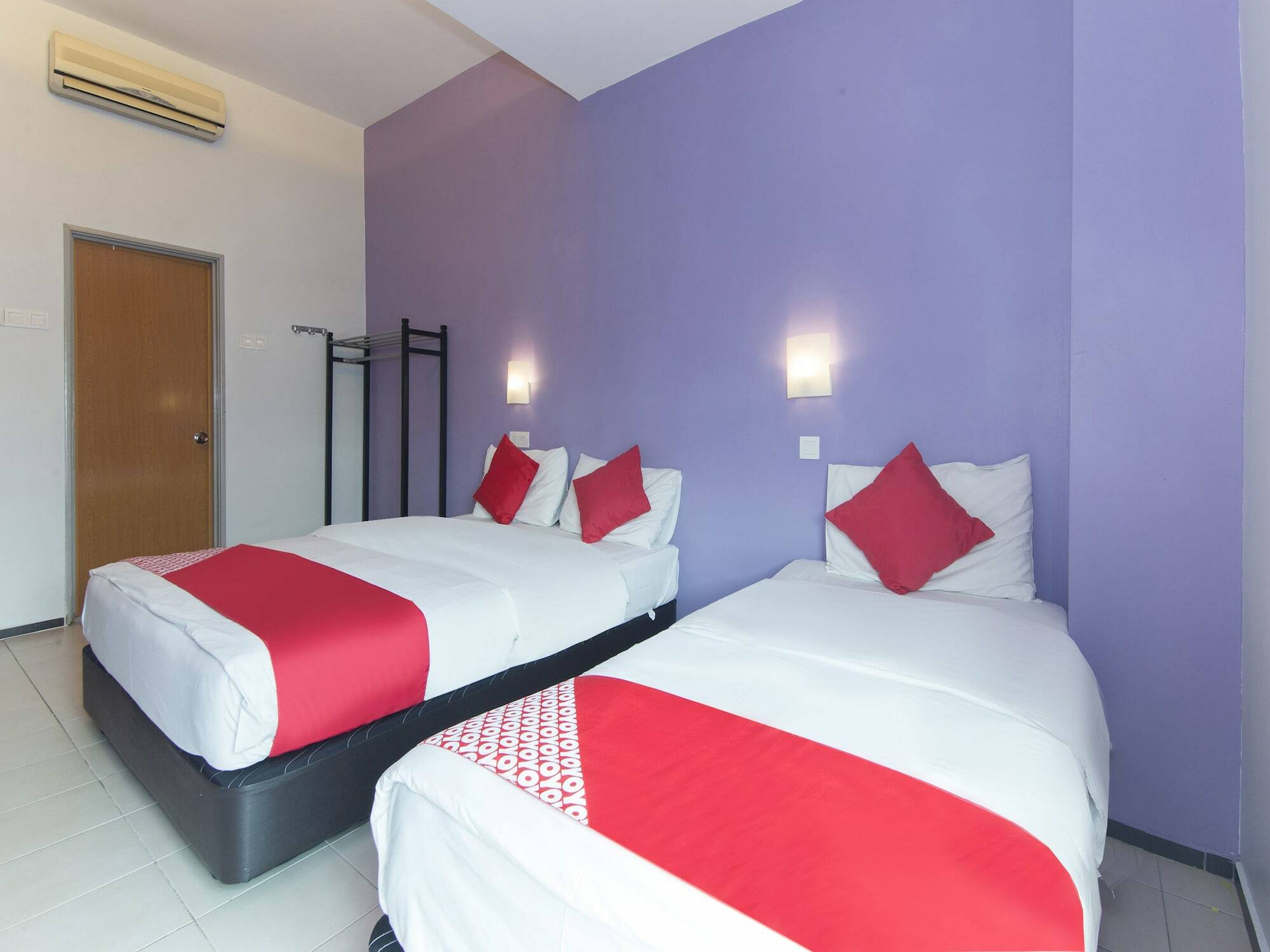 Ihome Boutique Hotel Seri Kembangan Luaran gambar